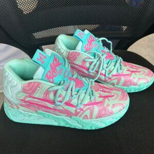 Basketball/volleyball shoes